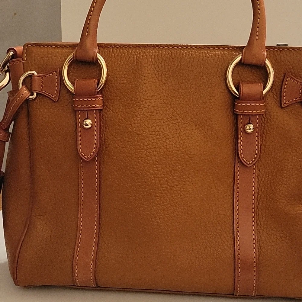 Dooney and Bourke Pepple grain leather Crossbody bag 11×9×4 - Picture 8 of 8